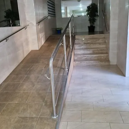 Bonito Piso Cerca De La Playa Màlaga